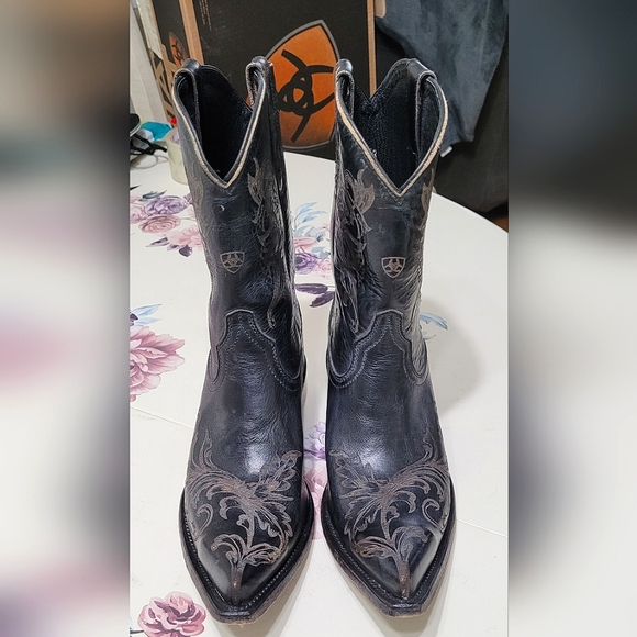 Ariat Women's Cowboy Boots - Picture 3 of 14
